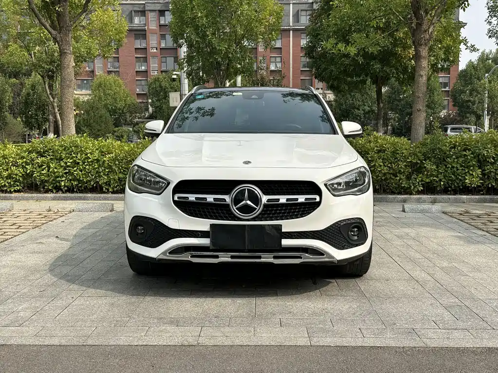 Mercedes-Benz GLA — миниатюра 2