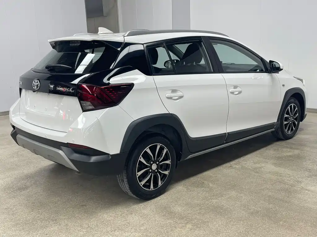 TOYOTA YARIS L ZHIXUAN