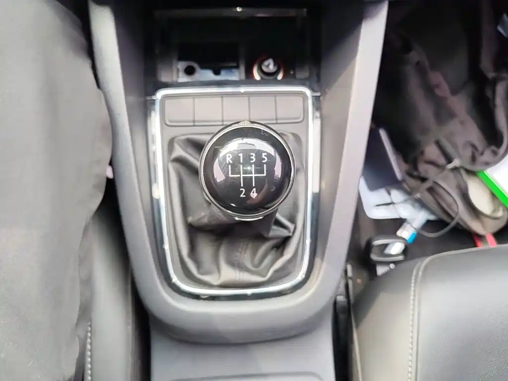 Volkswagen Sagitar — миниатюра 14
