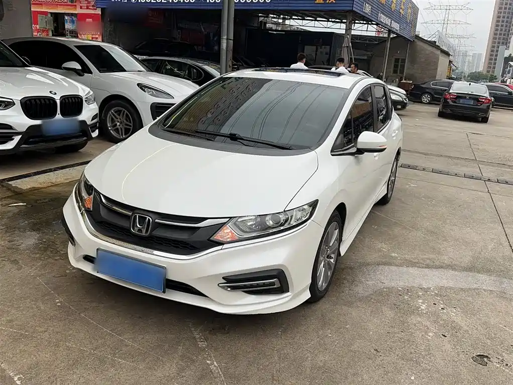 Honda Jade 2017