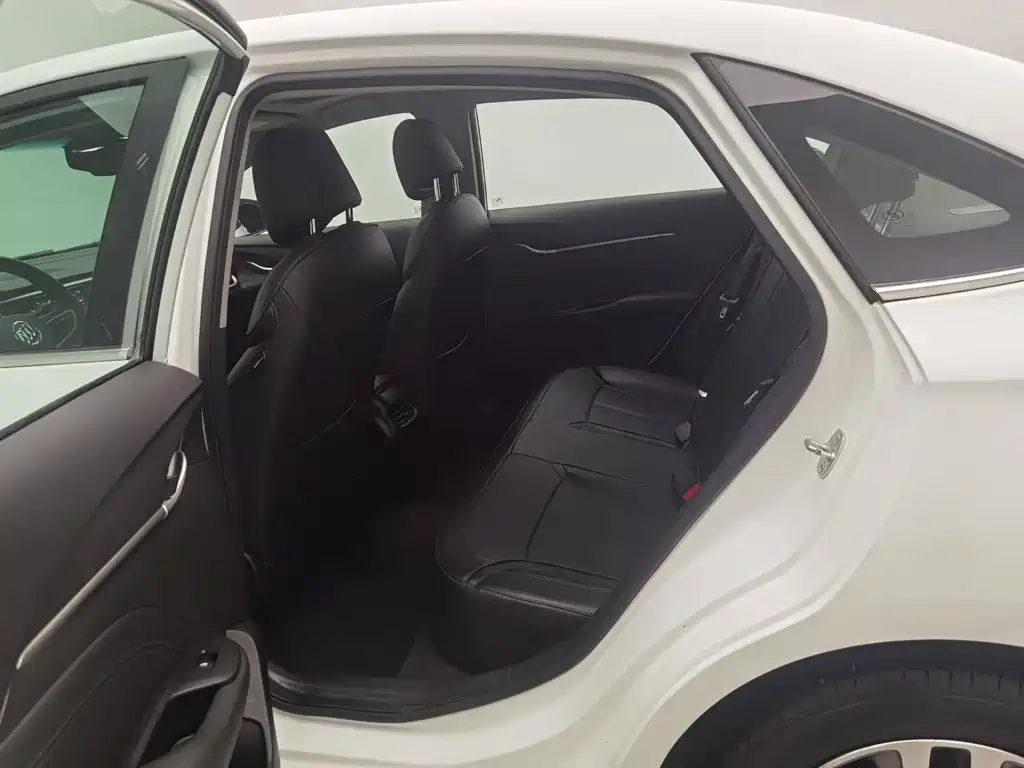 Buick Excelle — миниатюра 15