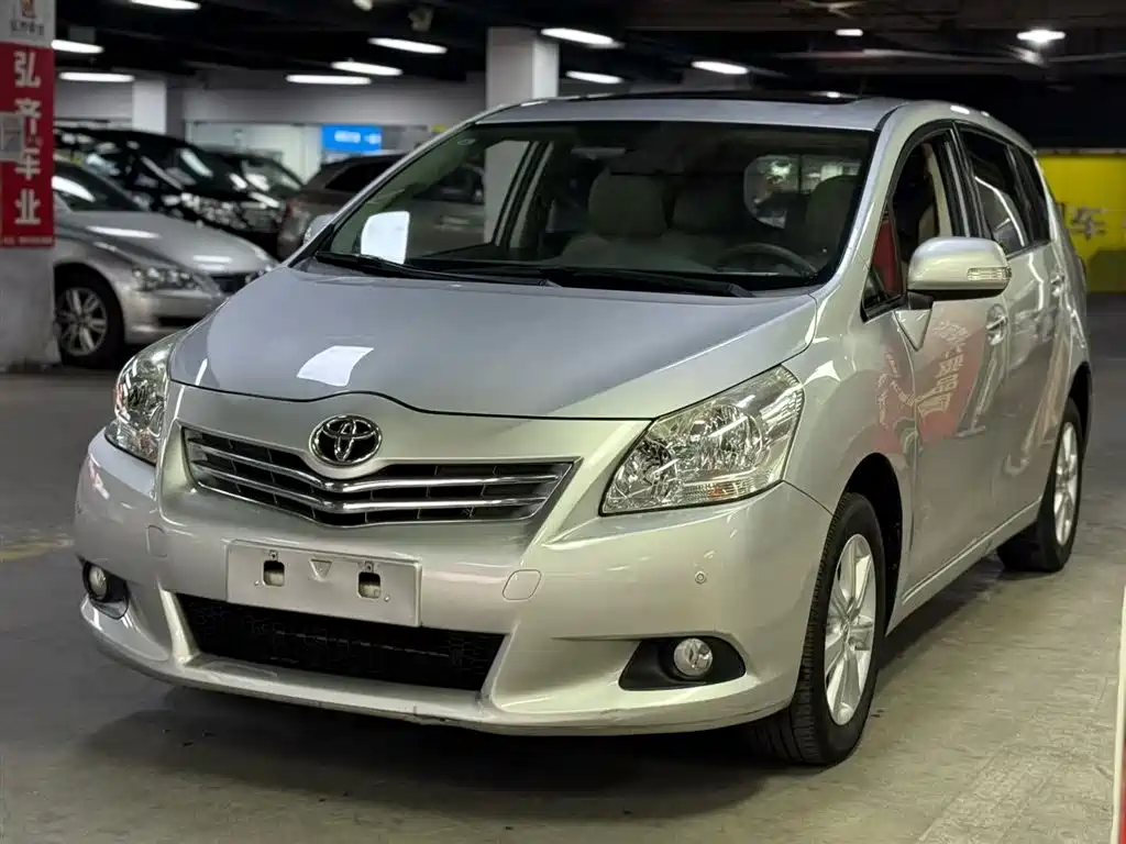 Toyota Verso 2011 180G CVT Luxury