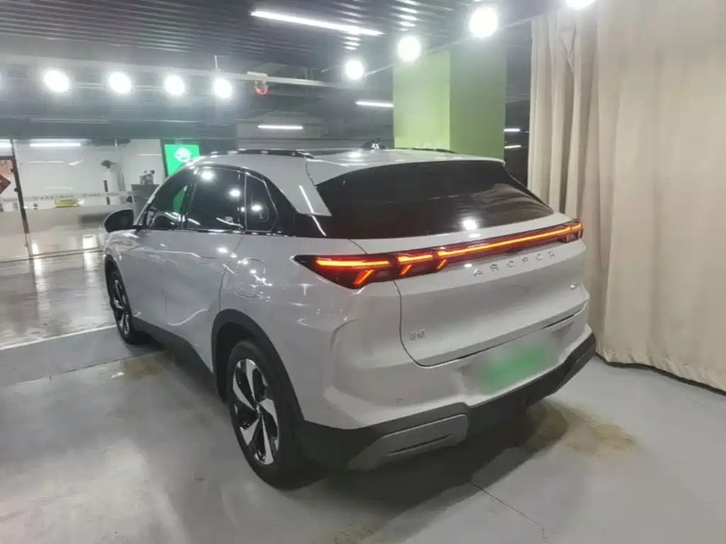 ARCFOX Alpha T5 — миниатюра 5