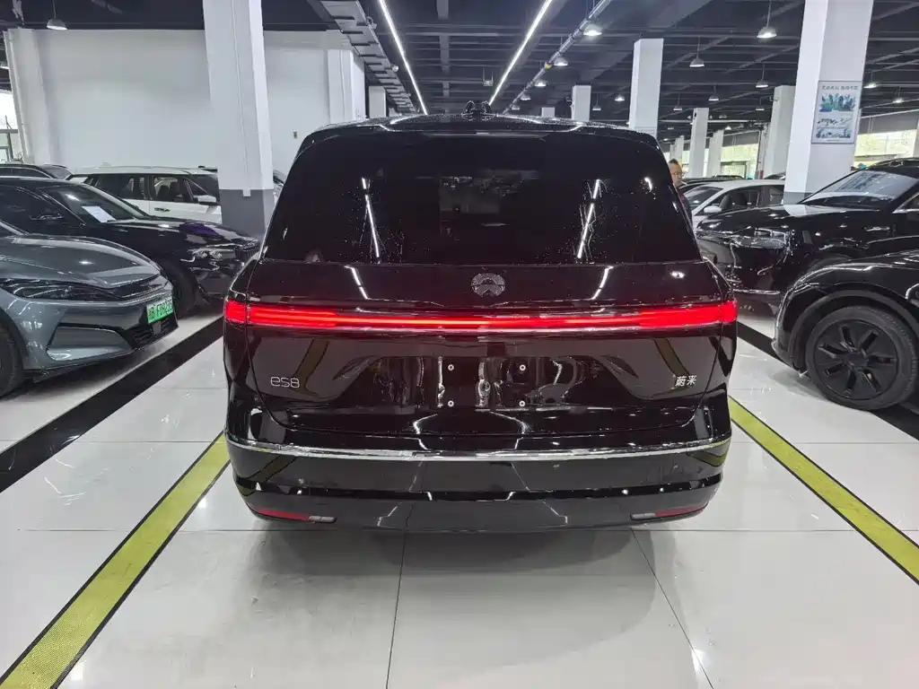 NIO ES8 2026 мест Executive Luxury