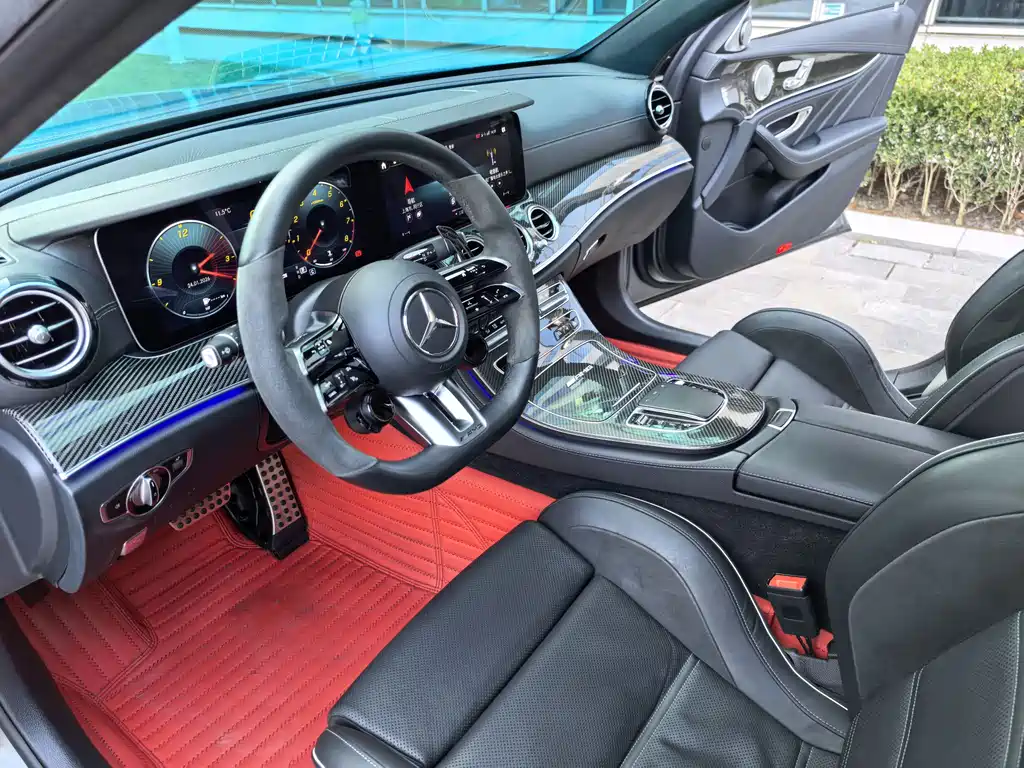 MERCEDES-BENZ E CLASS AMG