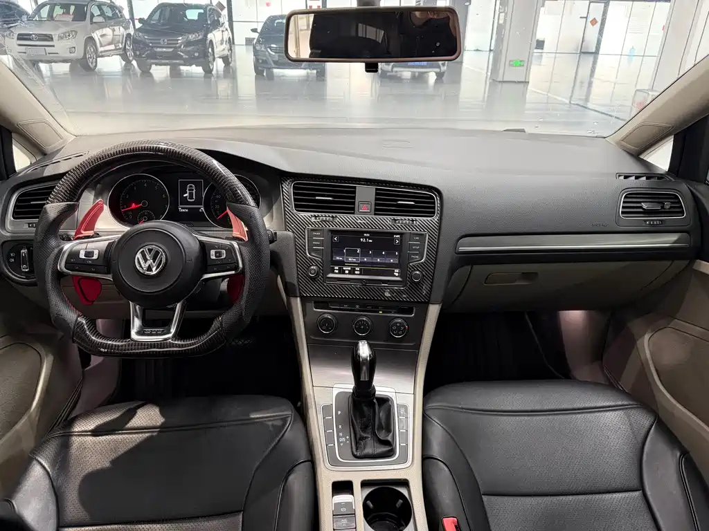 Volkswagen Golf 2015 1.4TSI AT Comfort
