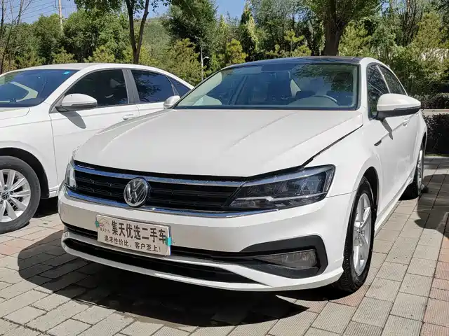 VOLKSWAGEN LINGDU 2022