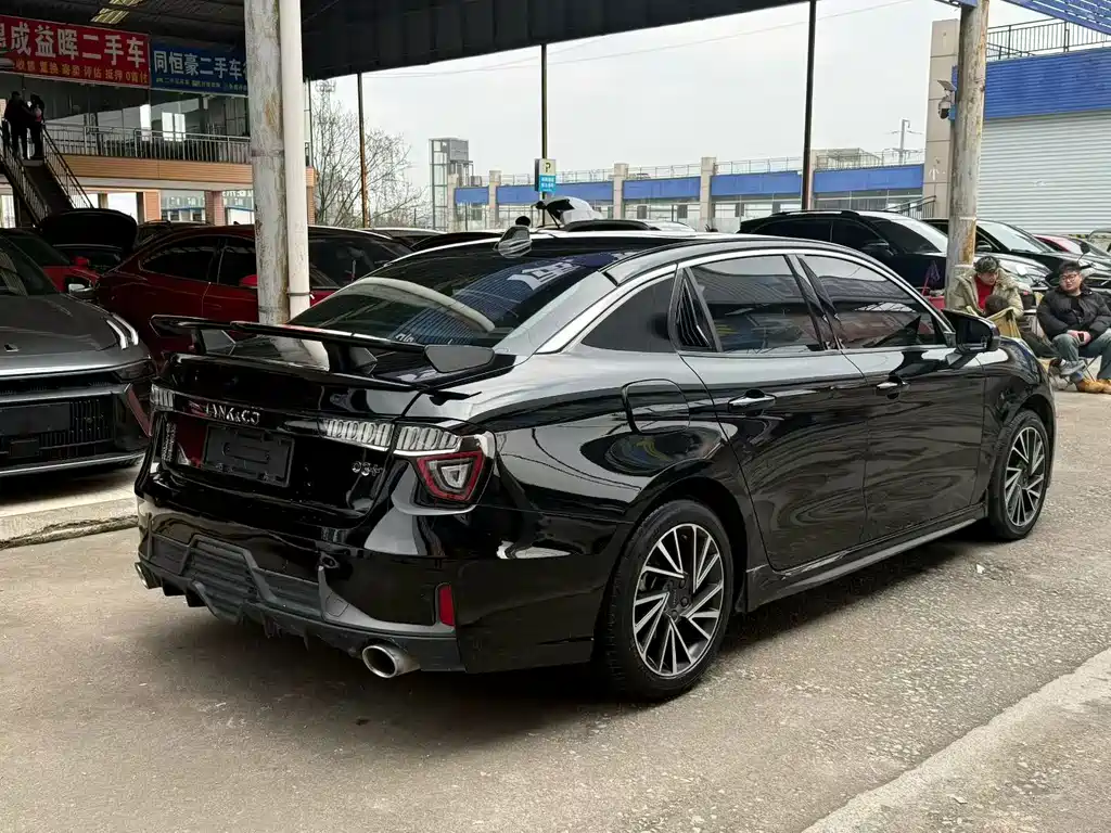 Lynk & Co 03 — миниатюра 4