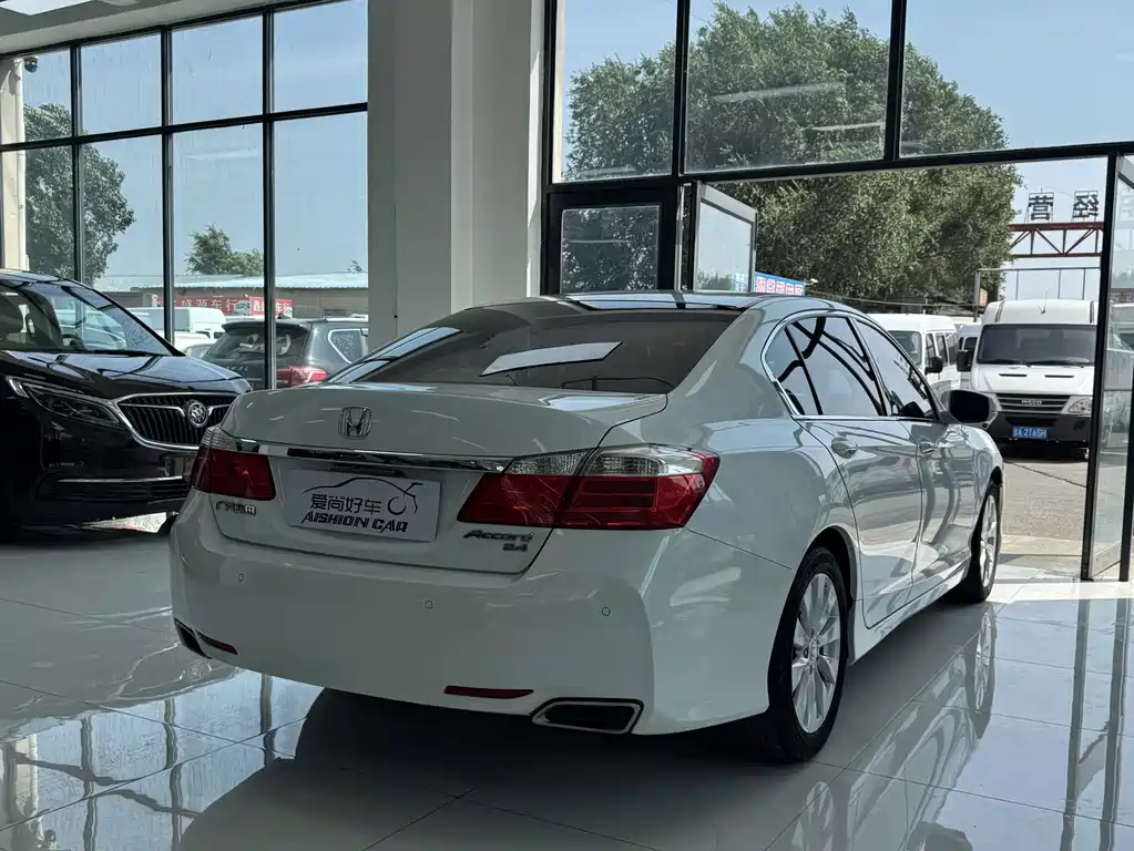 Honda Accord — миниатюра 7