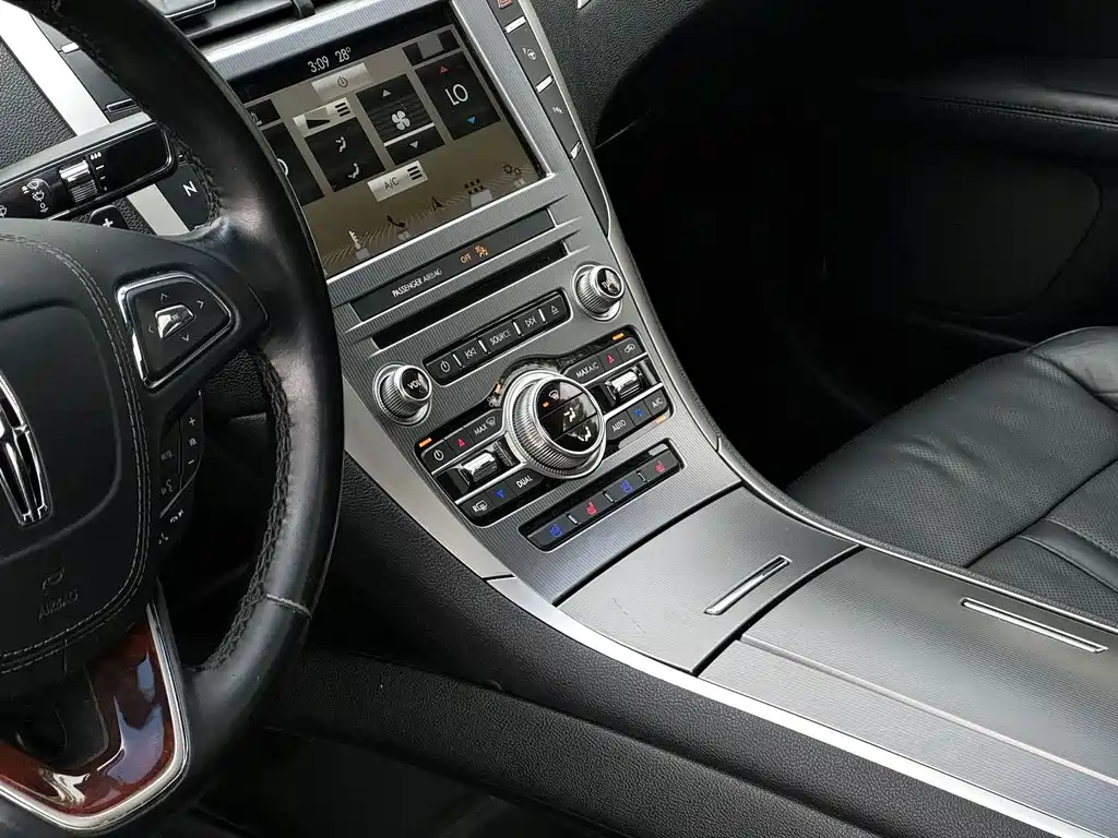 Lincoln MKZ — миниатюра 13