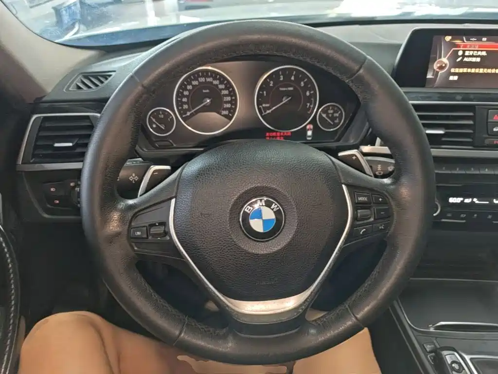 BMW 3 Series — миниатюра 11