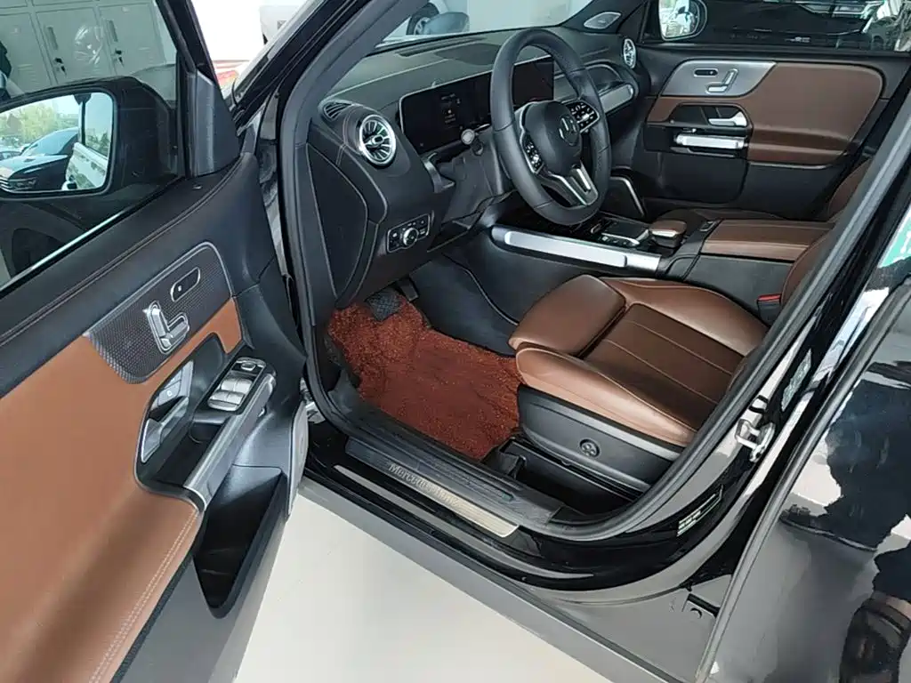 Mercedes-Benz GLB — миниатюра 15