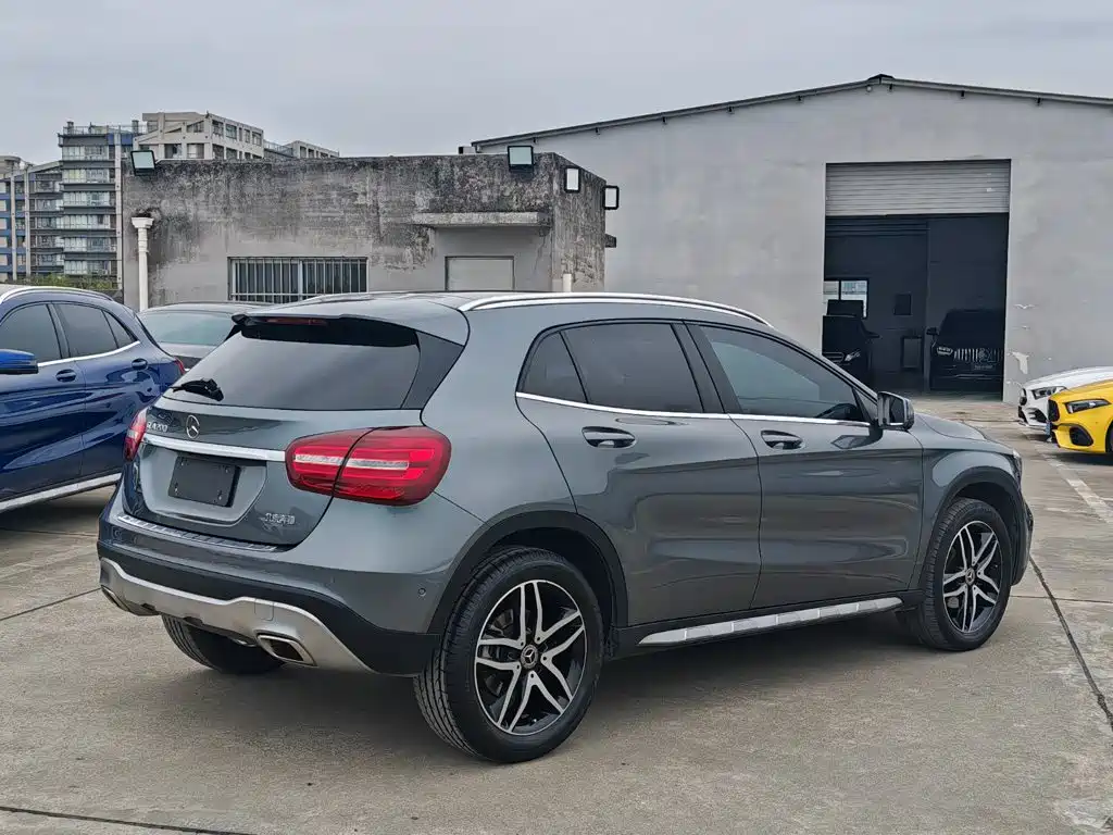Mercedes-Benz GLA — миниатюра 5