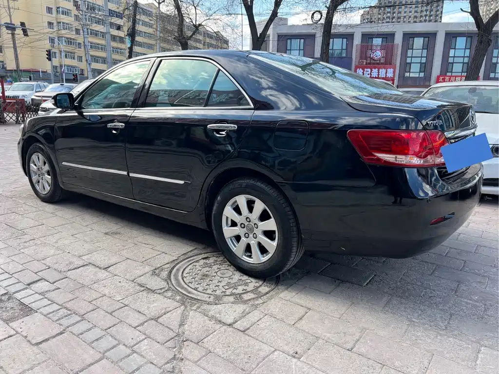 Toyota Camry — миниатюра 5