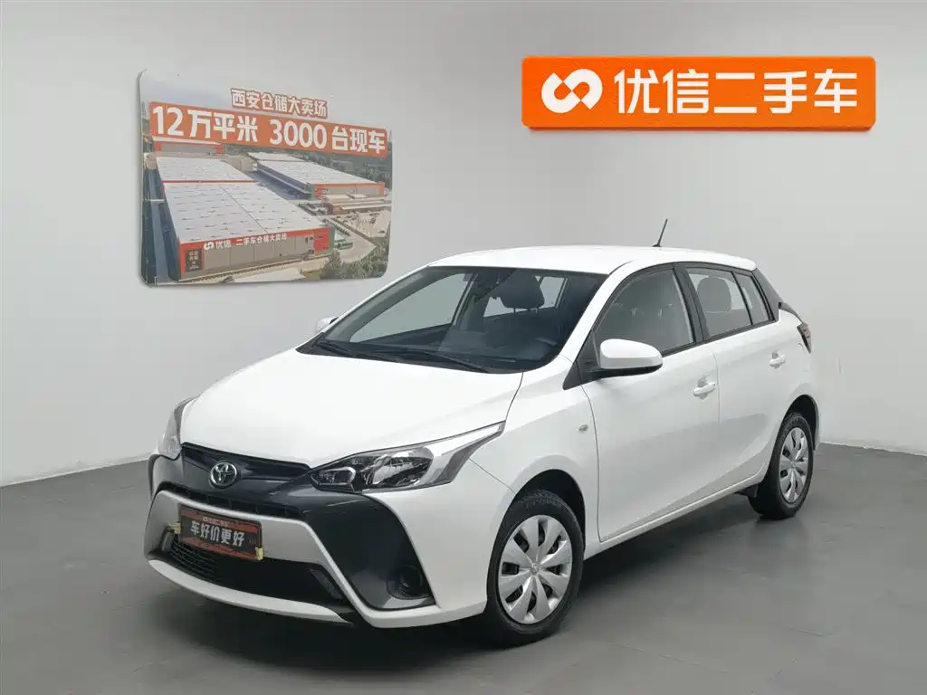 Toyota Yaris L 2021