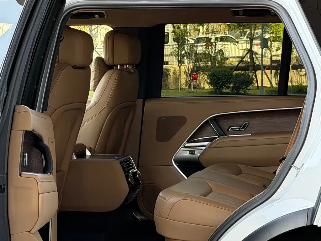 Land Rover Range Rover — миниатюра 11