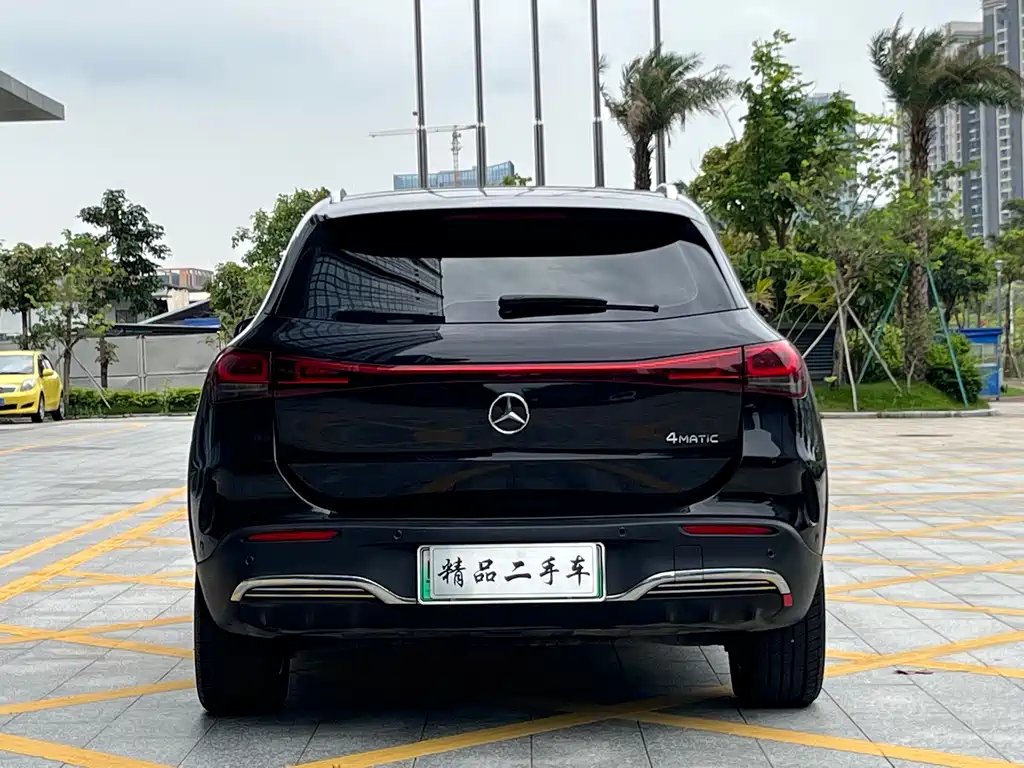 Mercedes-Benz EQA 2022 EQA 300 4MATIC