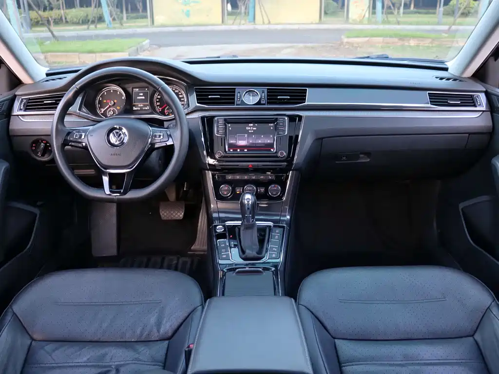 Volkswagen Passat 2016 330TSI DSG
