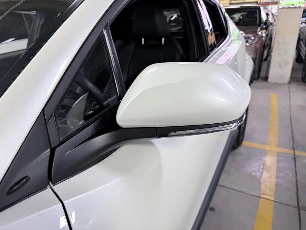 Toyota C-HR — миниатюра 7