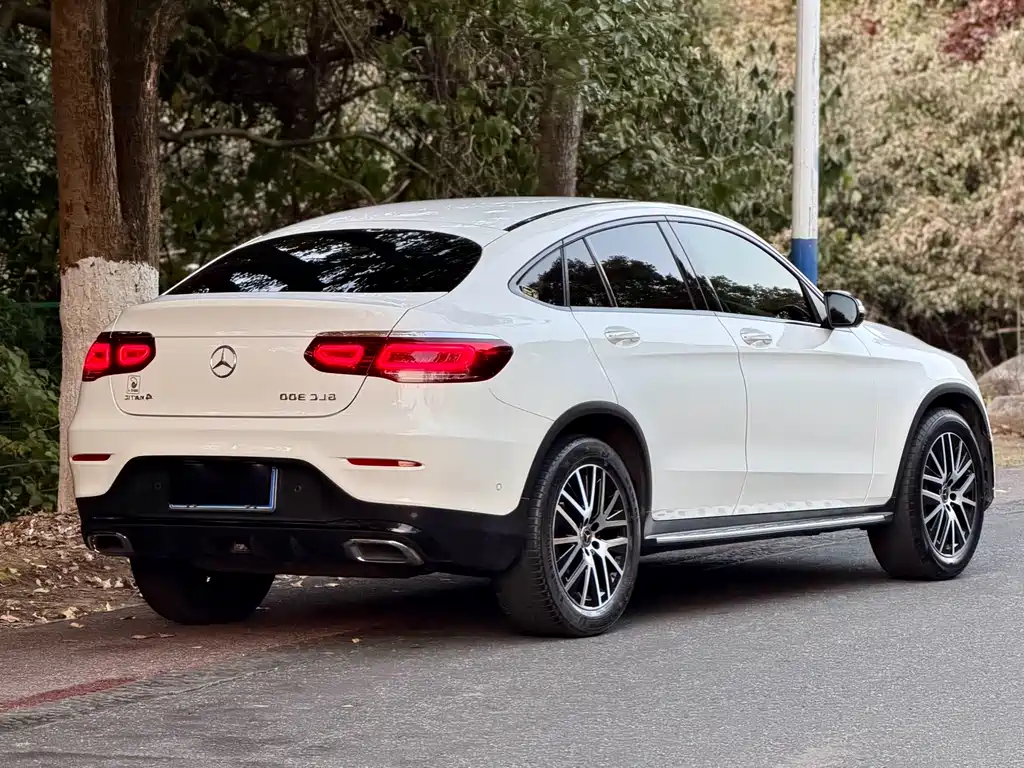 MERCEDES-BENZ GLC COUPE