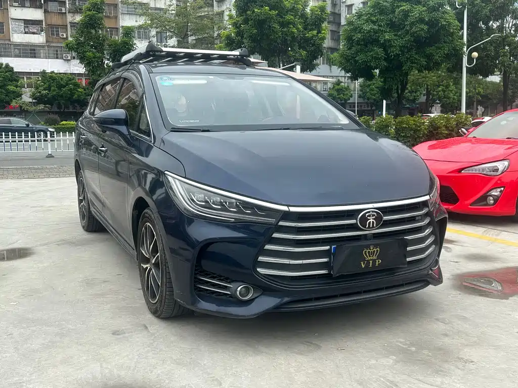 BYD MAX — миниатюра 2