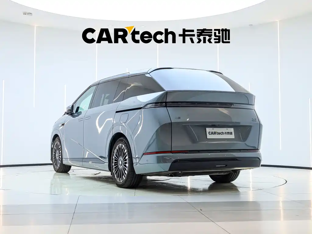 XPeng X9 — миниатюра 7