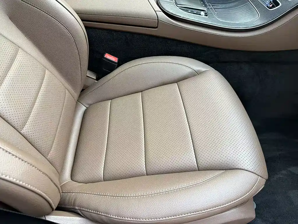 Mercedes-Benz E-Class — миниатюра 31