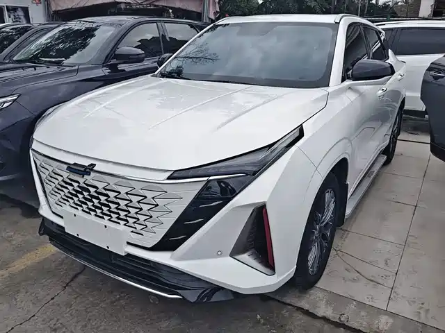 Changan Oshan Z6
