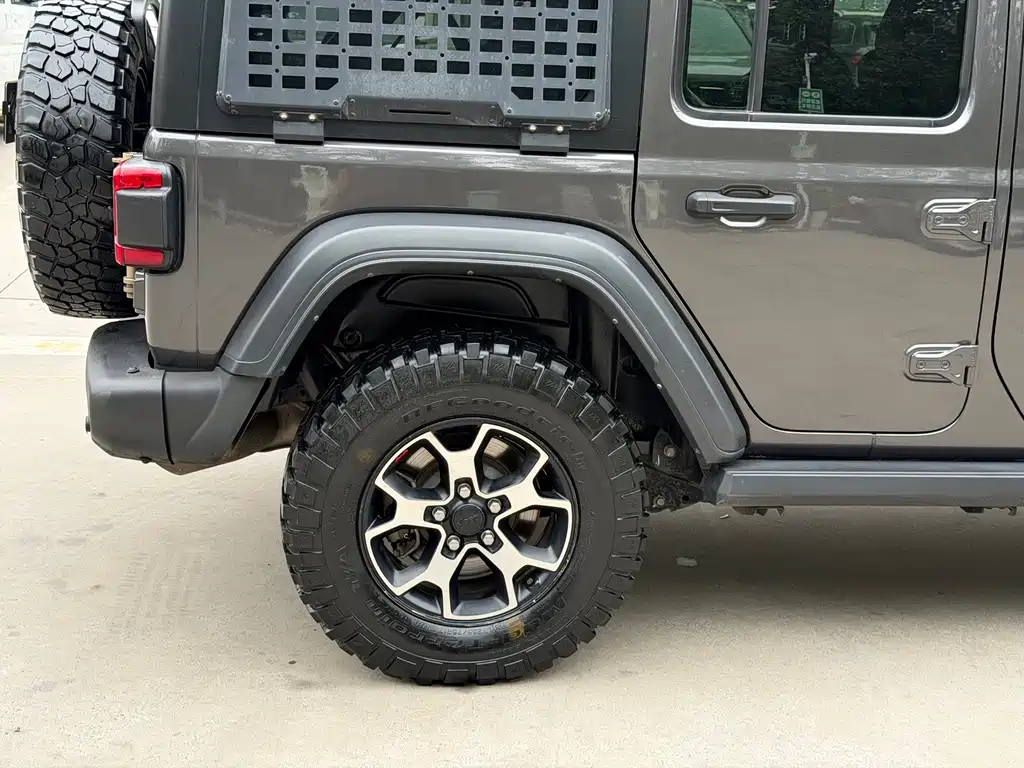 Jeep Wrangler — миниатюра 6