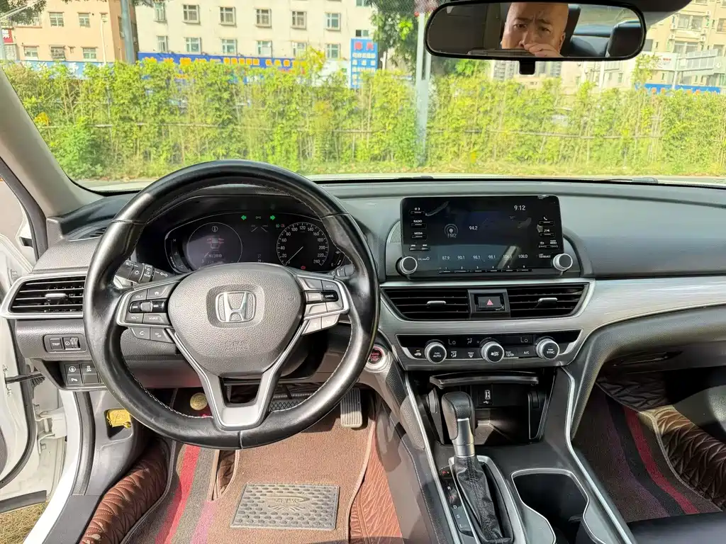 Honda Accord — миниатюра 8