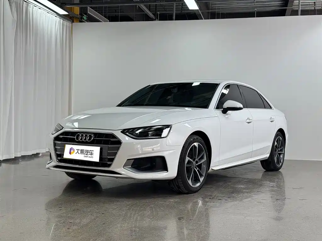 Audi A4L 2021