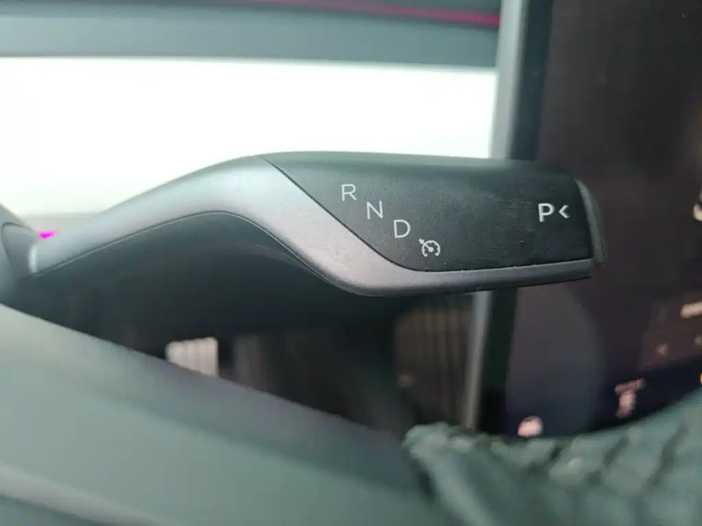 Tesla Model 3 — миниатюра 14