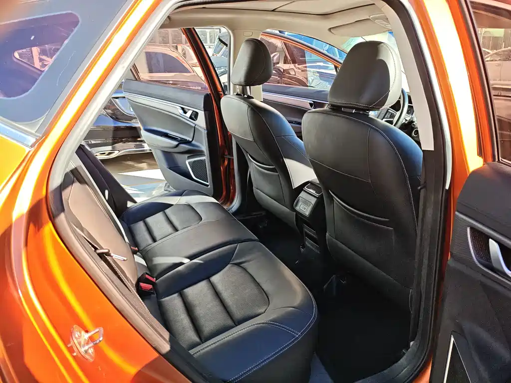 Geely Emgrand GS — миниатюра 10