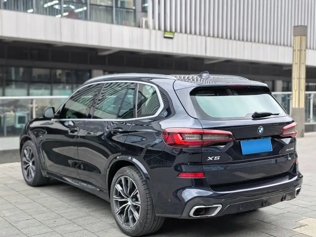 BMW X5 2021 xDrive40i M Sport
