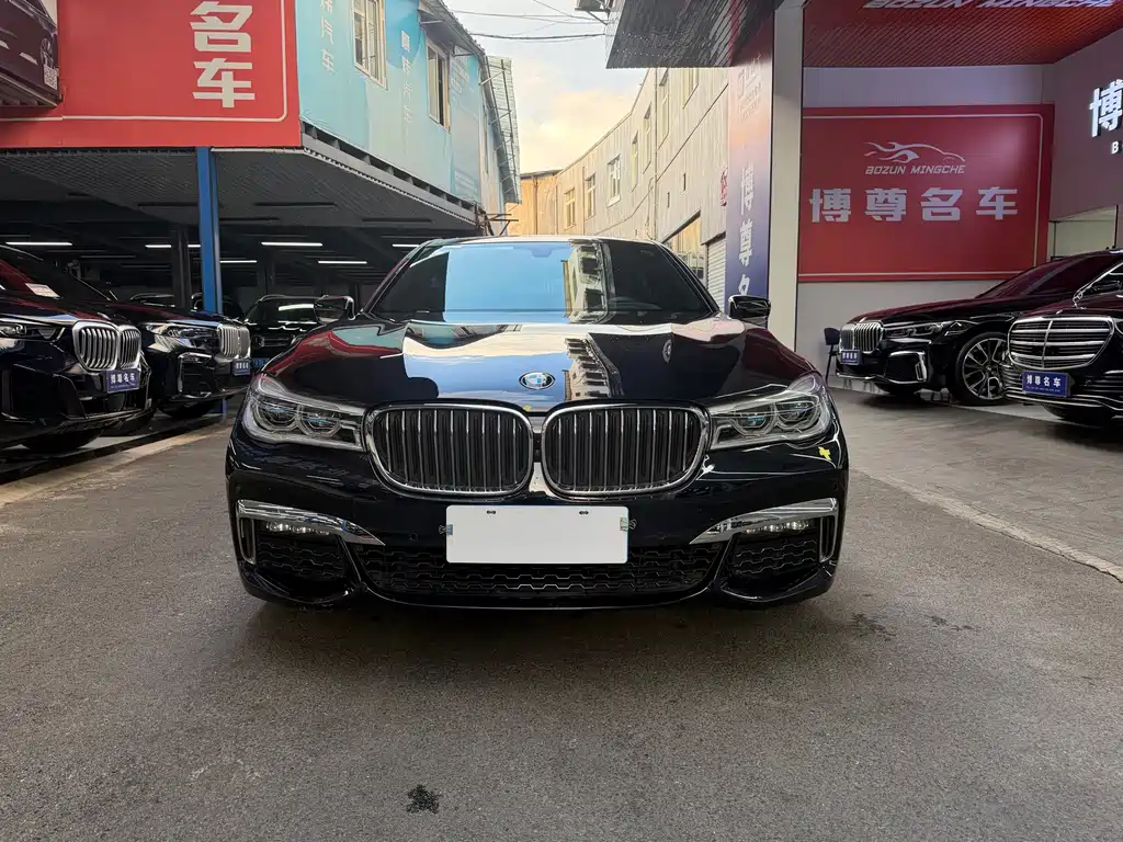 BMW 7 Series — миниатюра 2