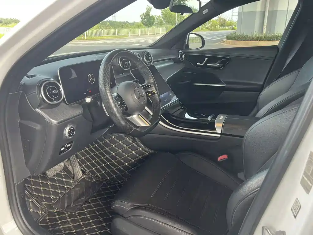 Mercedes-Benz C-Class — миниатюра 5