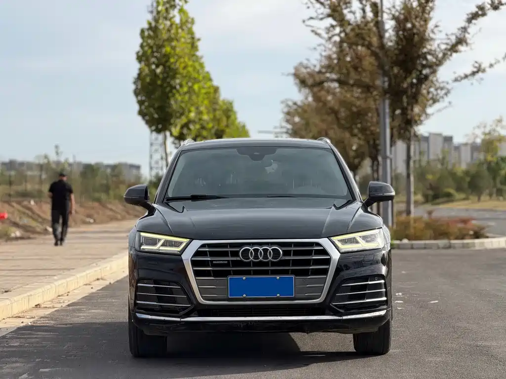 Audi Q5L — миниатюра 2