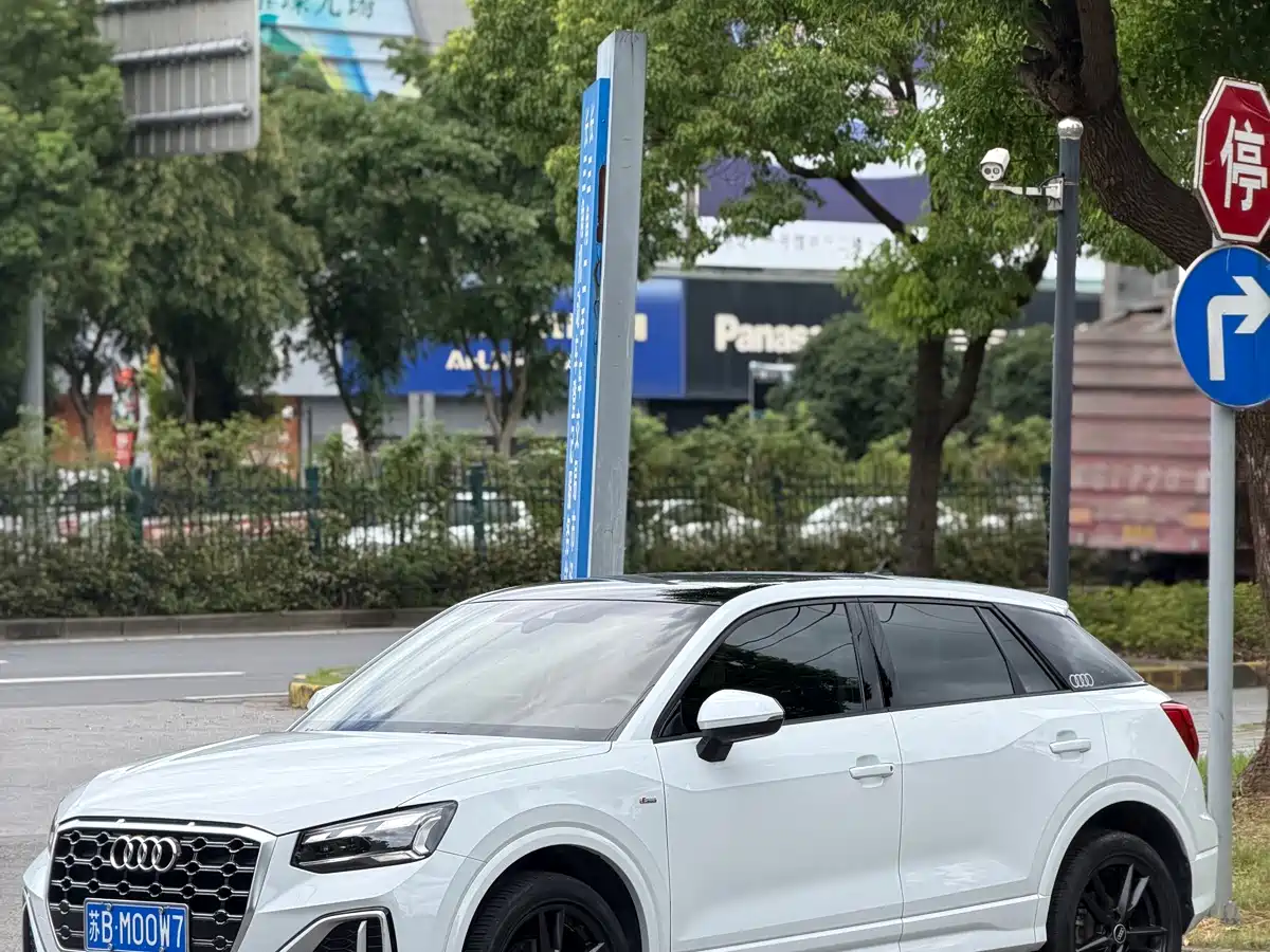奥迪Q2L 2022款 35 TFSI 进取动感型 2022