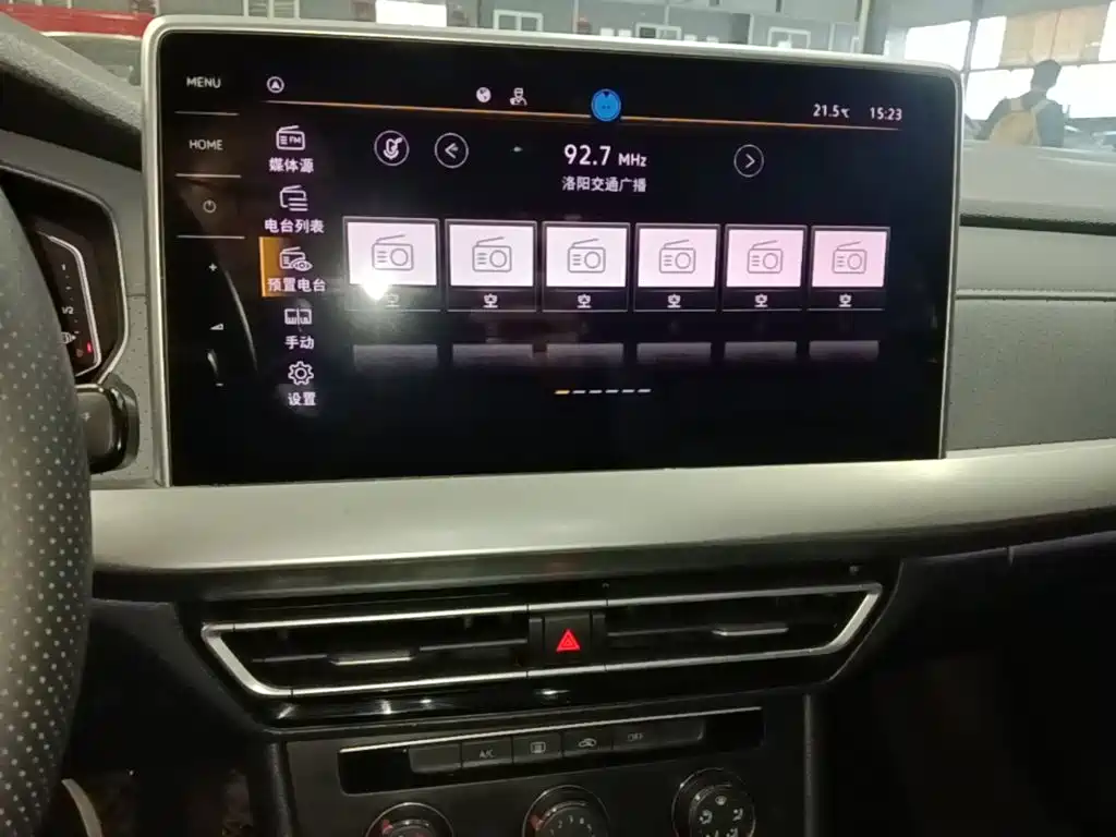 Volkswagen Lavida — миниатюра 13