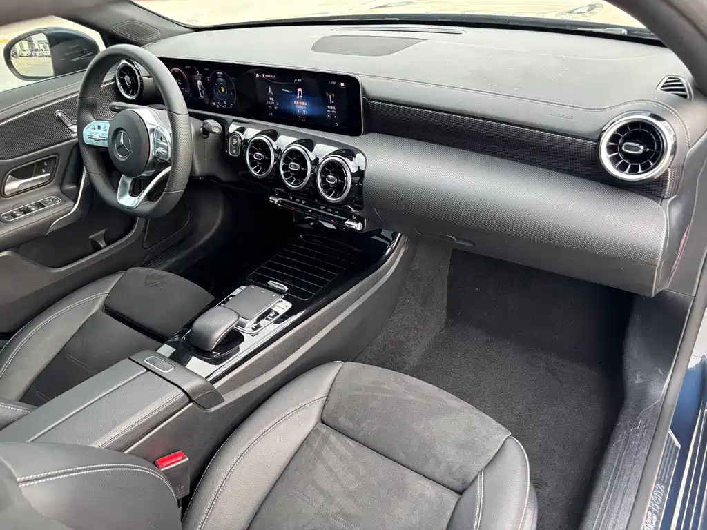 Mercedes-Benz A-Class — миниатюра 8