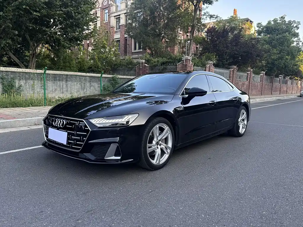 Audi A7L