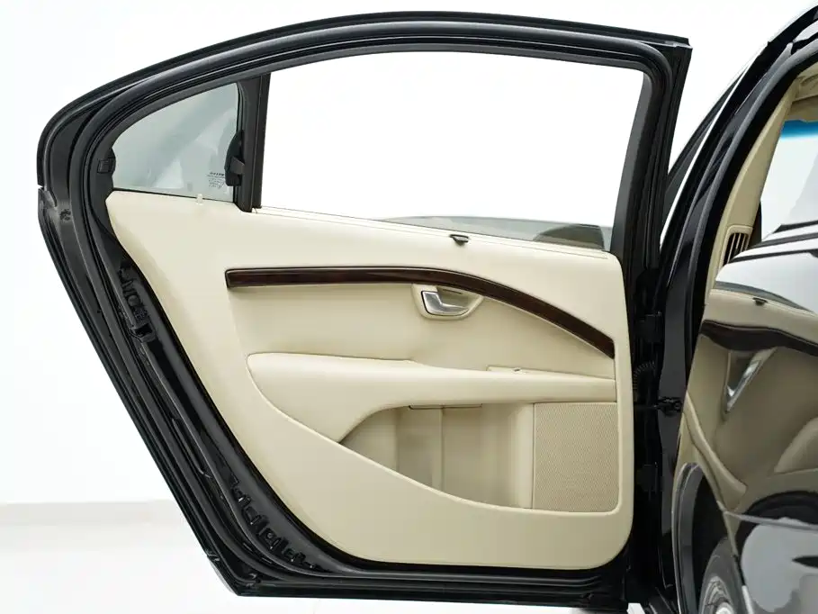 Volvo S80L — миниатюра 26