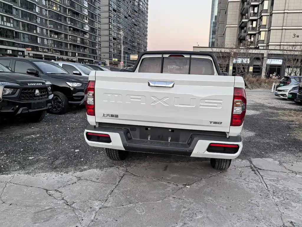 SAIC MAXUS CHASE T60