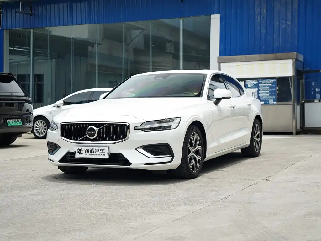 Volvo S60 2022