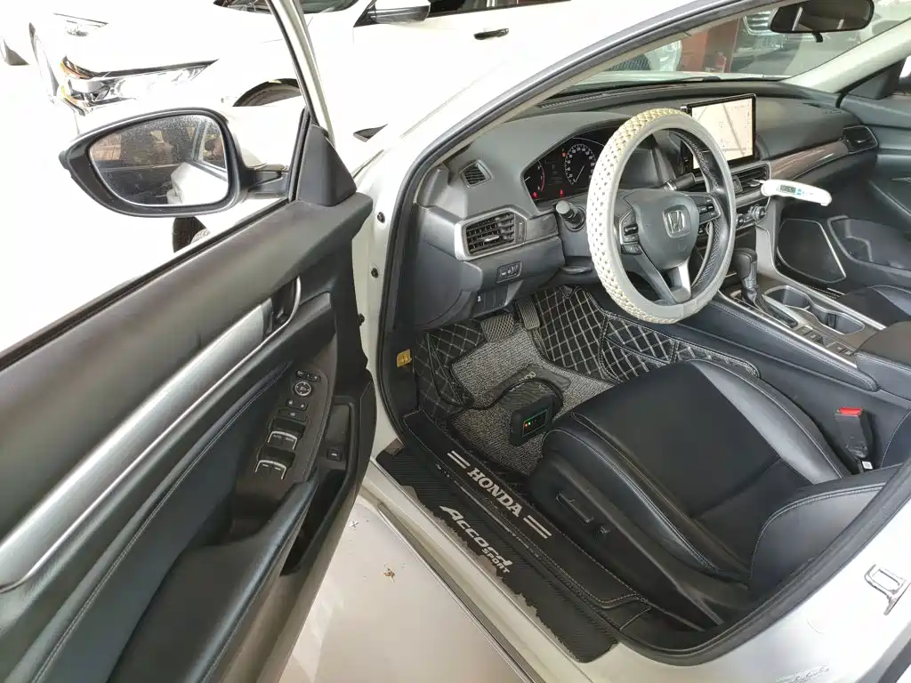 Honda Accord — миниатюра 16