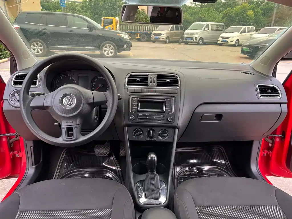 Volkswagen Polo — миниатюра 6