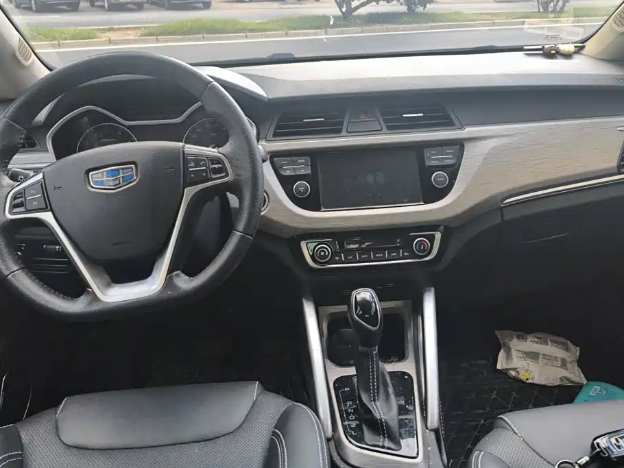 Geely Vision X3 — миниатюра 12