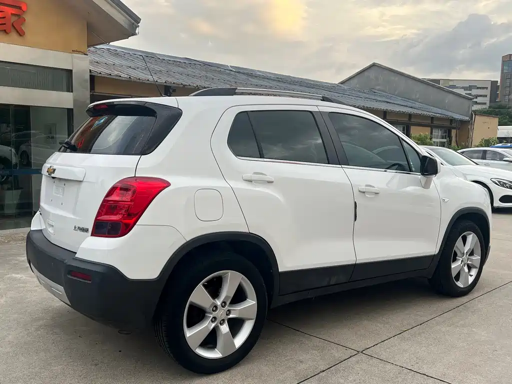 Chevrolet Trax — миниатюра 10