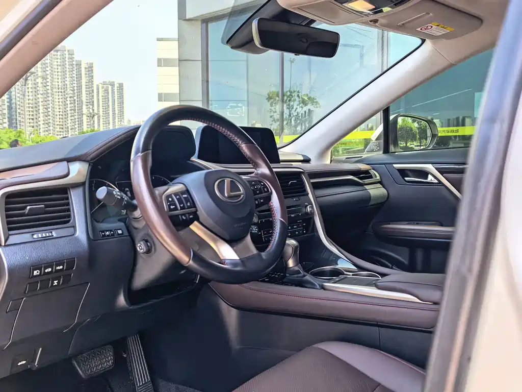 Lexus RX — миниатюра 11