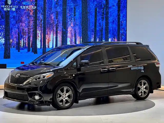 TOYOTA SIENNA 2017